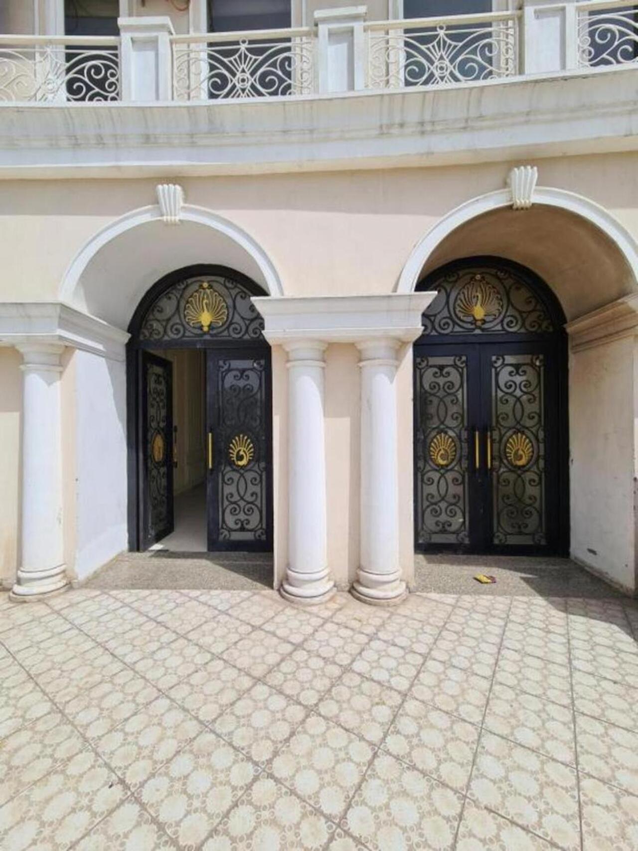 Lord Krishna Place Vrindāvan Esterno foto